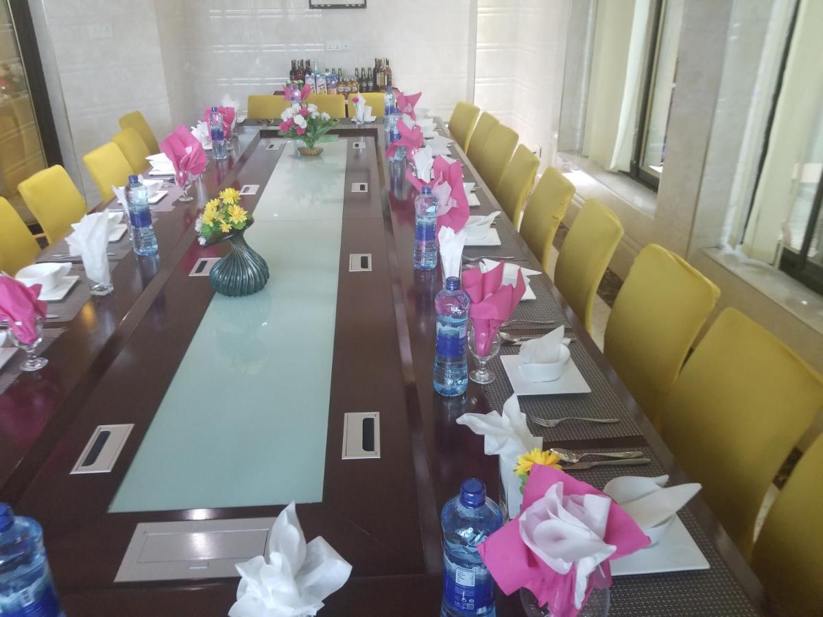 Star City Hotel Dar es Salaam Extérieur photo