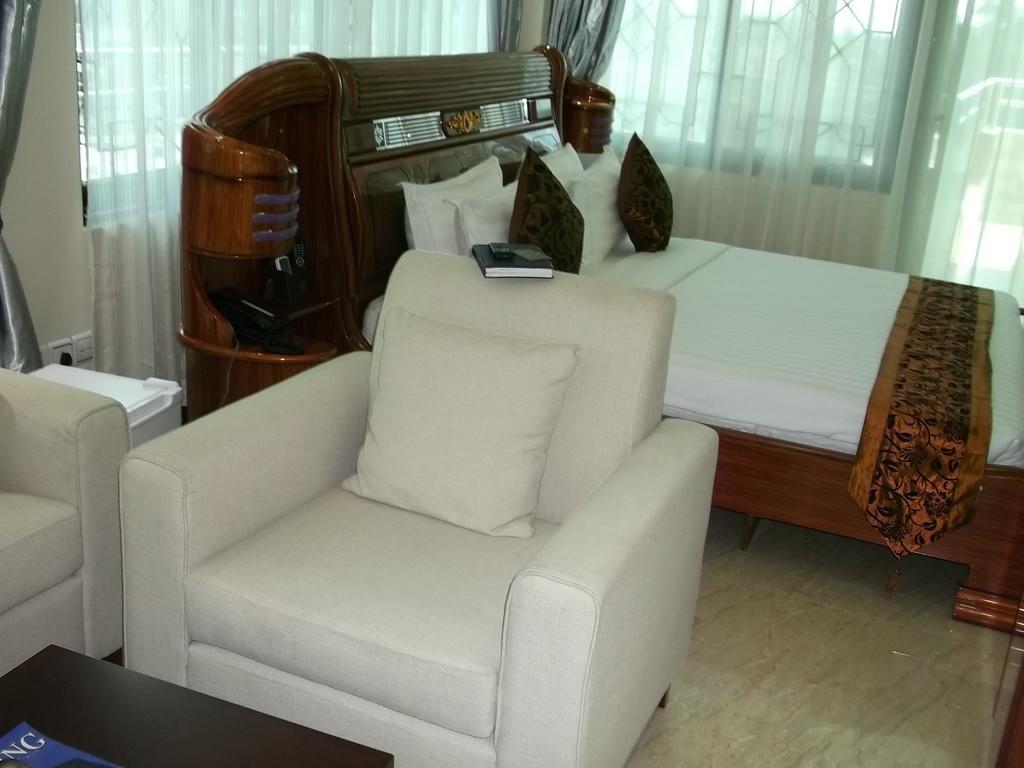 Star City Hotel Dar es Salaam Chambre photo